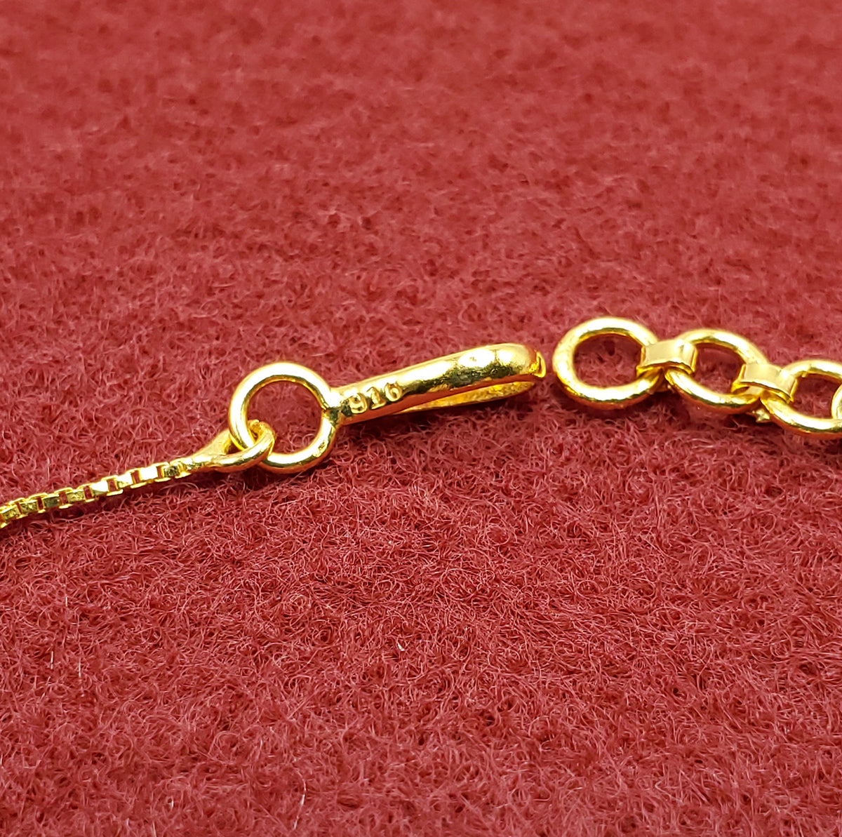 22K Yellow Gold 8&quot; Dia. Box Chain Bracelet